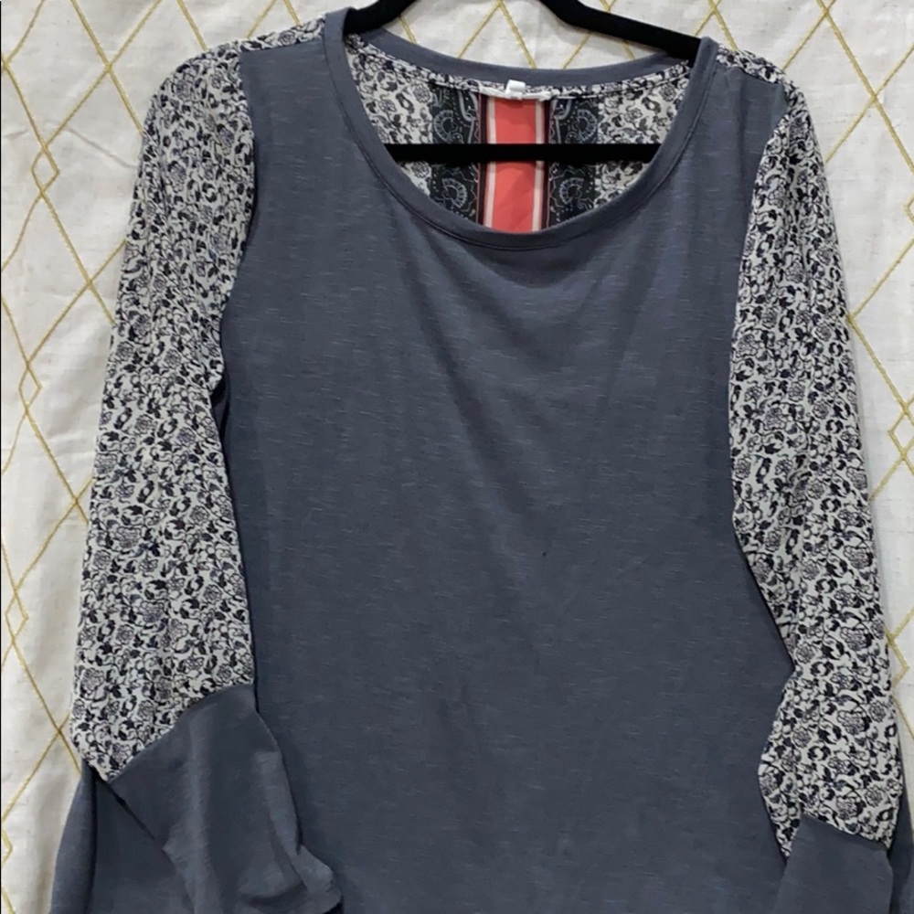 Maurice’s Large Long Sleeve Top